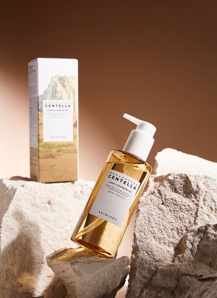 Madagascar Centella Aceite Limpiador Ligero 200ml - SKIN1004.