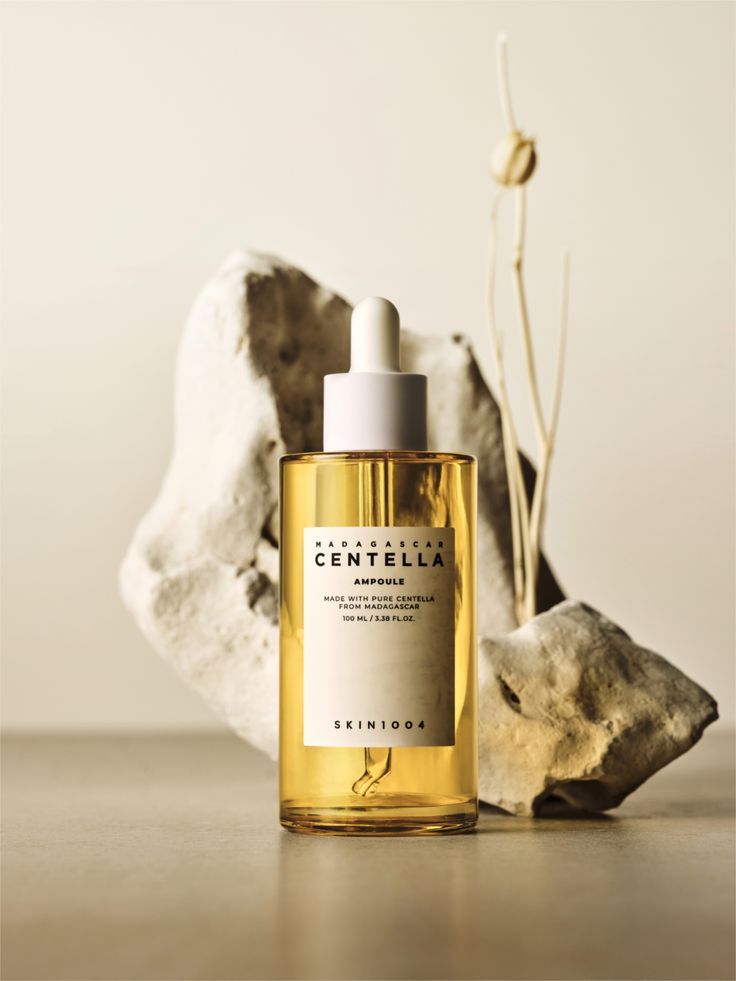 Skin1004-Madagascar Centella Ampoule Hidratante y Calmante 100ml.