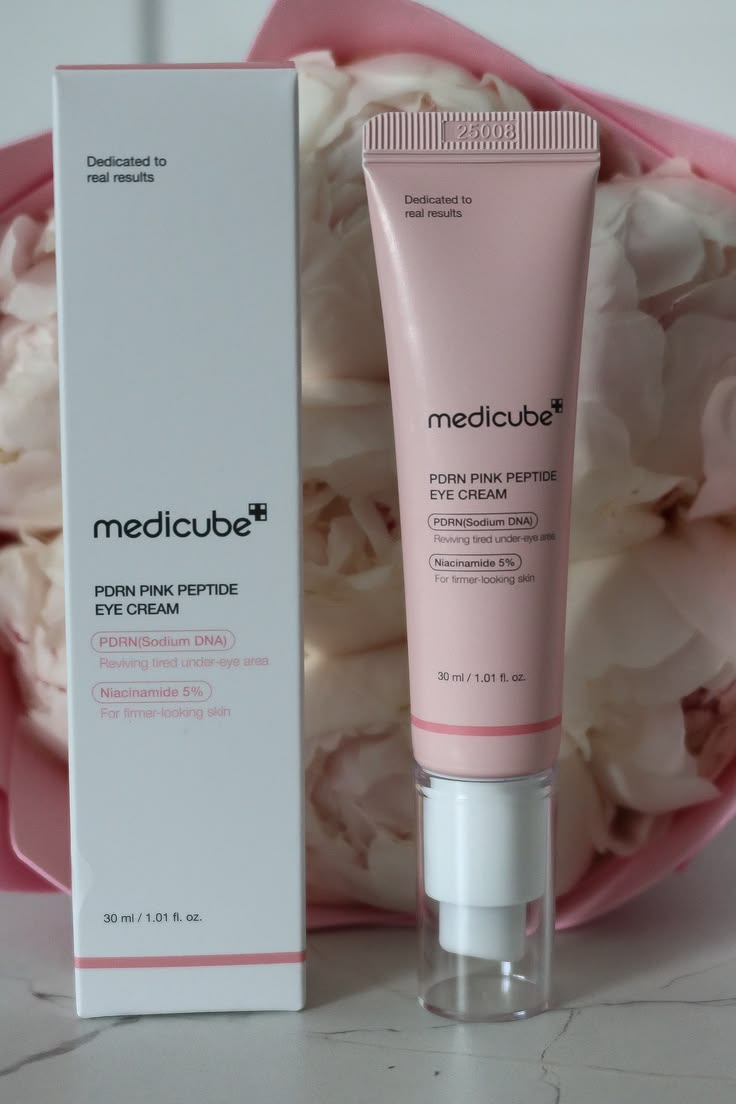 Medicube-Contorno de Ojos de Péptidos Pink 30ml.