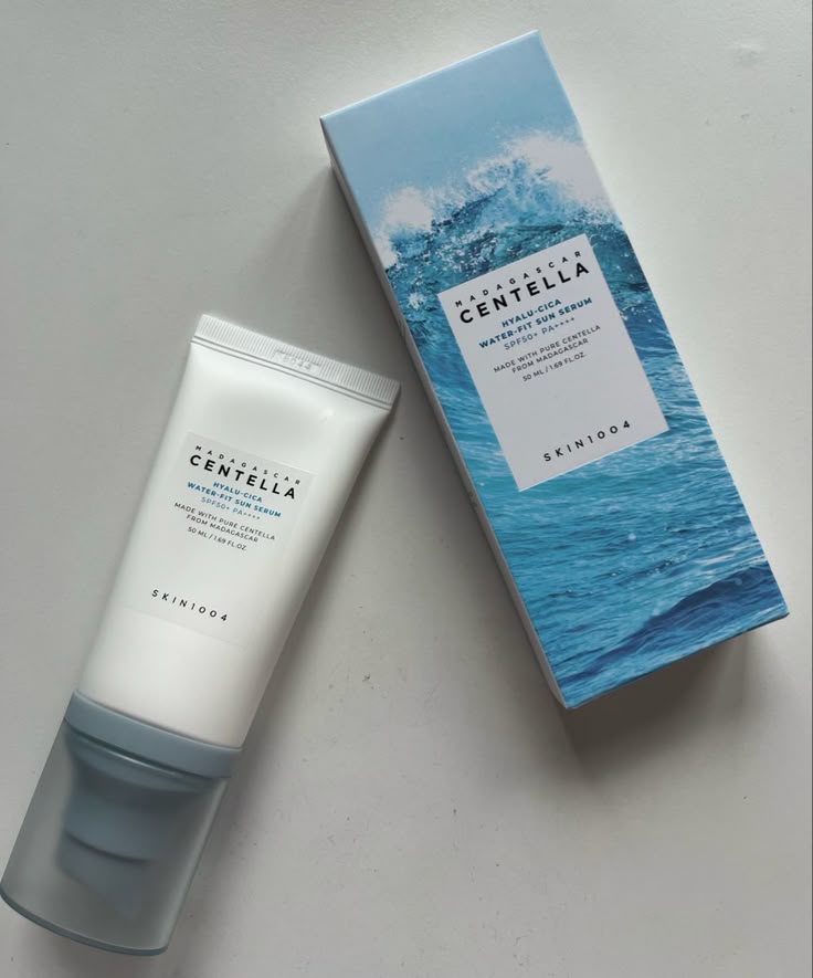 Skin1004 Madagascar Centella Protector Solar Hyalu-Cica Water-Fit 50ml.